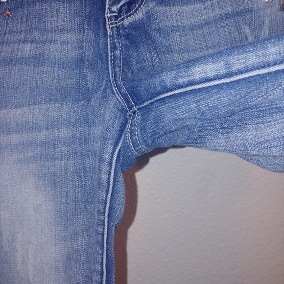 Rewind studded pearl embellishment raw hem jeans - Picture 5 of 8